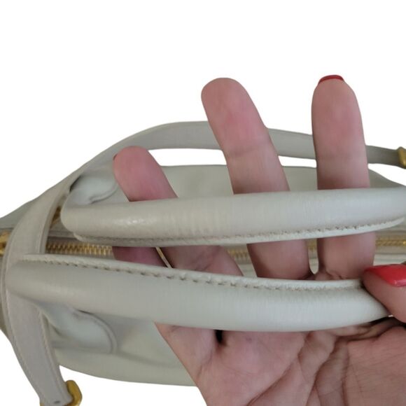 Prada Cream Leather Shoulder Bag Handbag - Picture 8 of 16